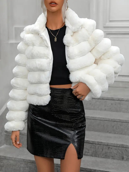 Manteau en Fausse Fourrure